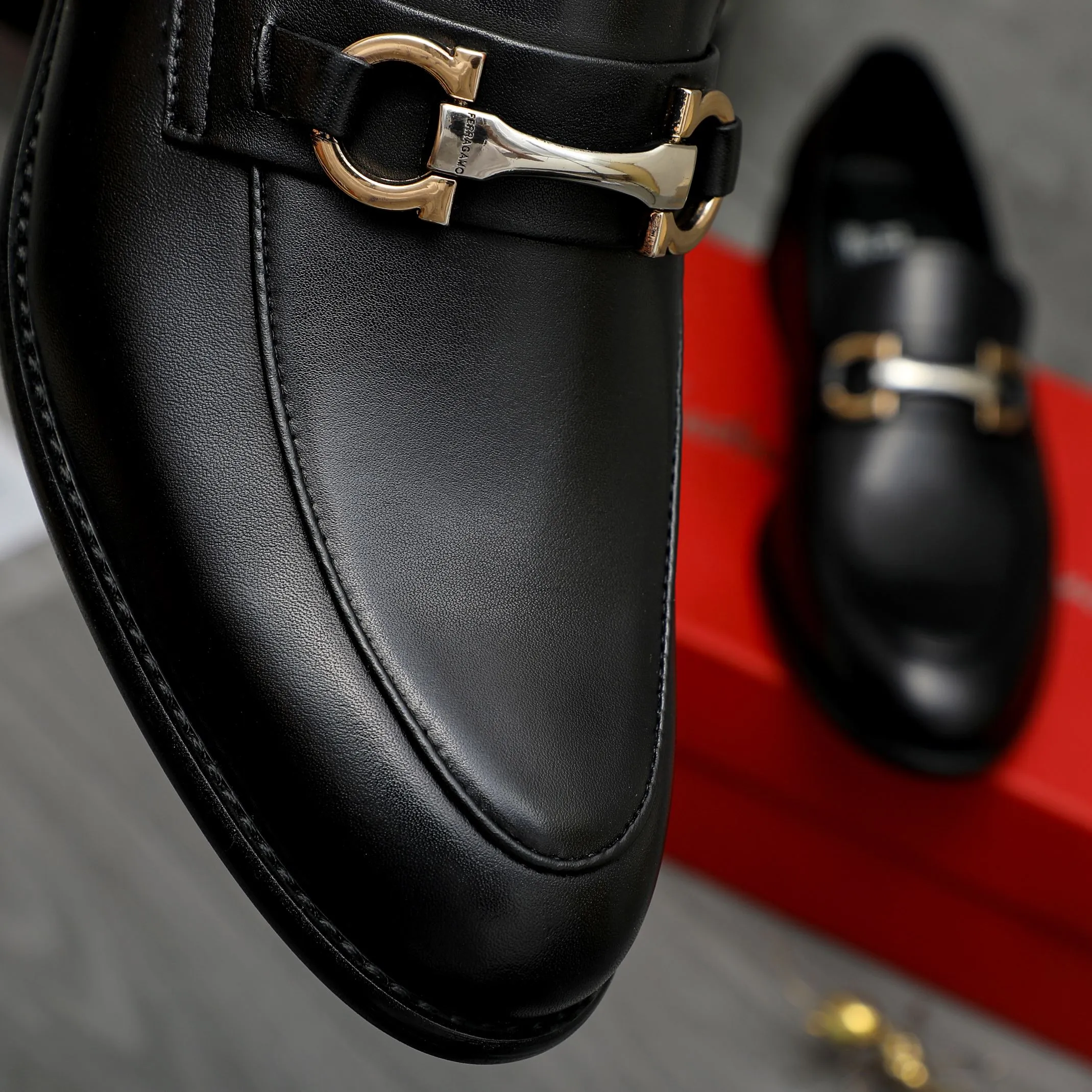 Men's shoes 💰420 Product trademark: Ferragamo " Ferragamo ] Business slip-on leather shoes Regular size: 39-45 (38.46 custom-made, non-refundable) Product materials: Selected high-quality cowhide upper, sheepskin lining, original rubber outsole